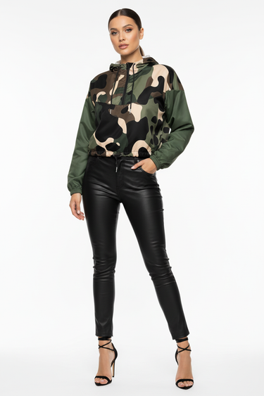Classy Look 4 - Leather pants and strappy heels