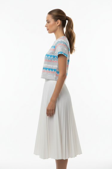 Classy Look with White Midi Skirt - Side