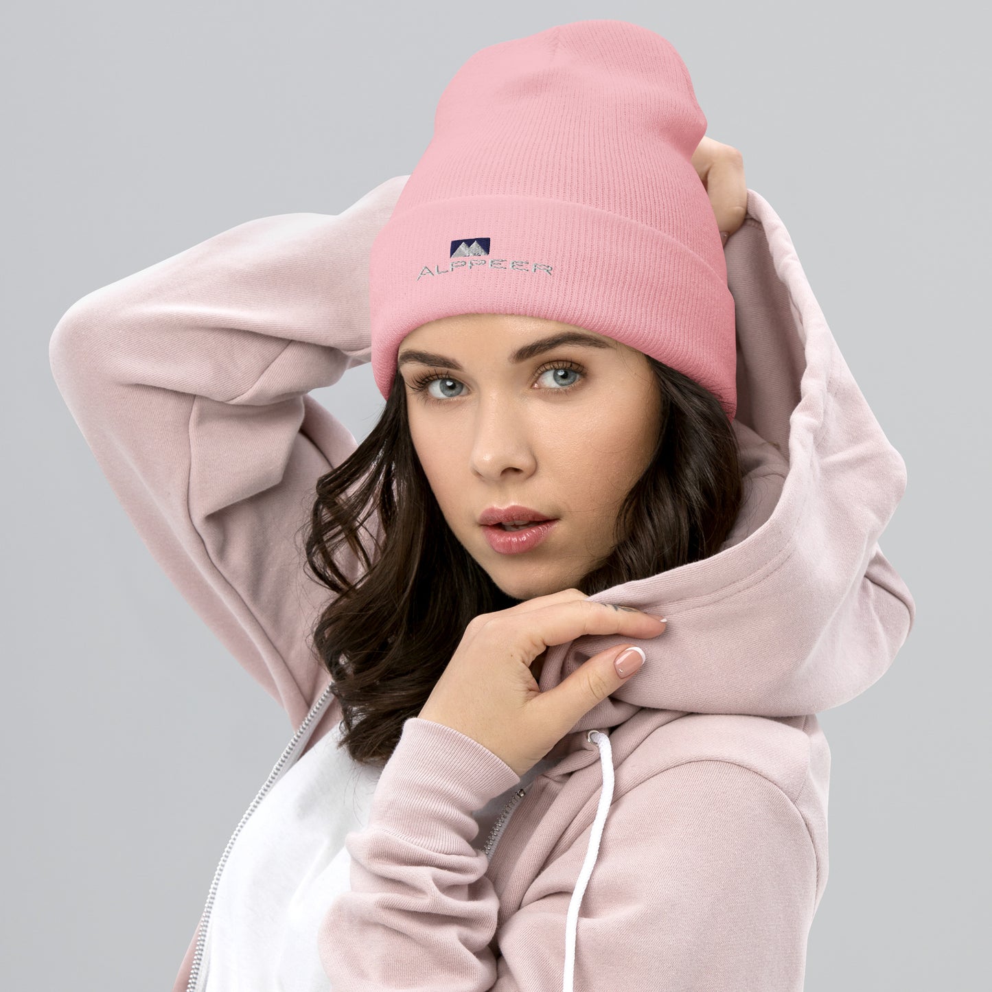 Alppeer Cuffed Beanie