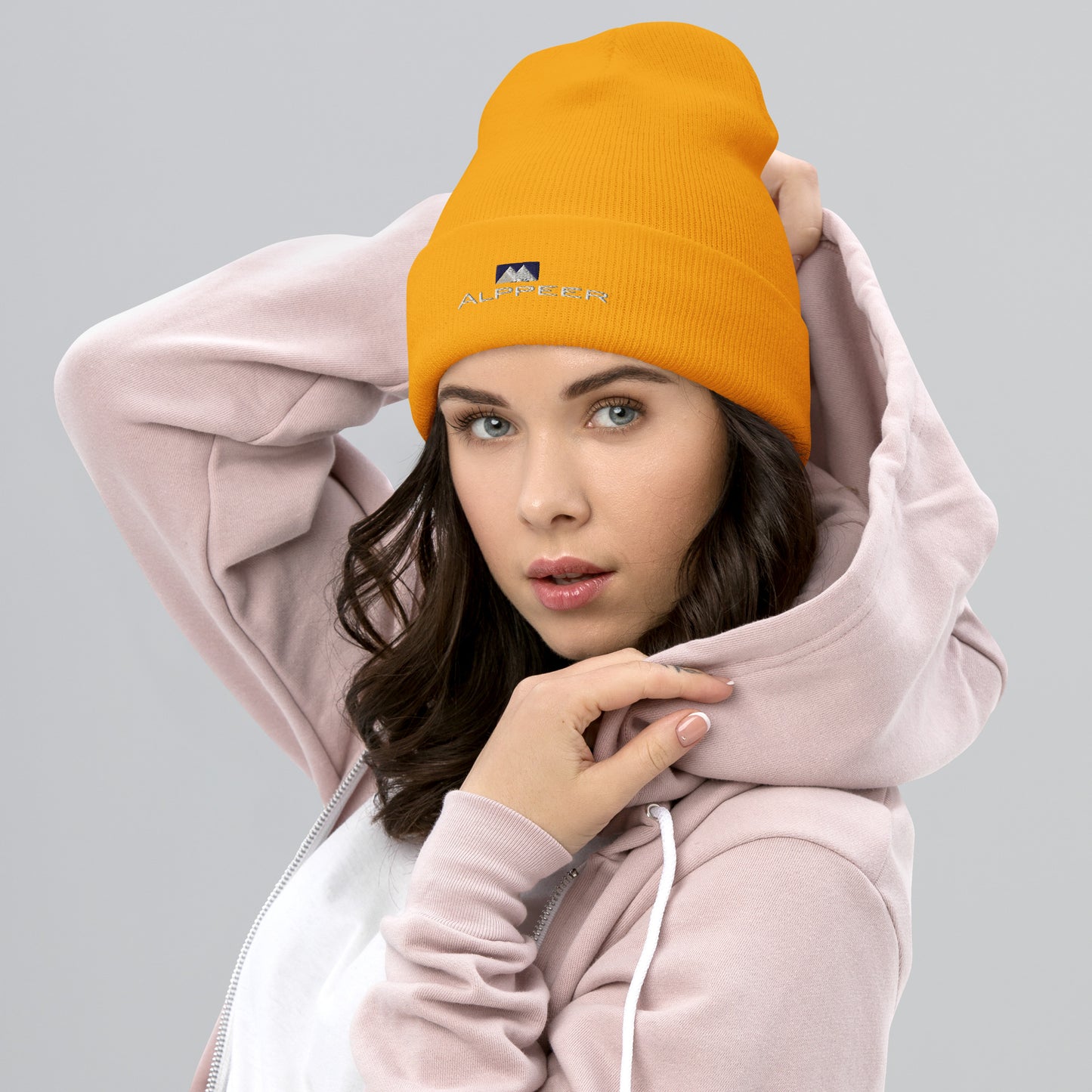 Alppeer Cuffed Beanie