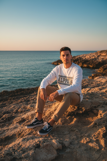 Look 1 – White, beach shoreline