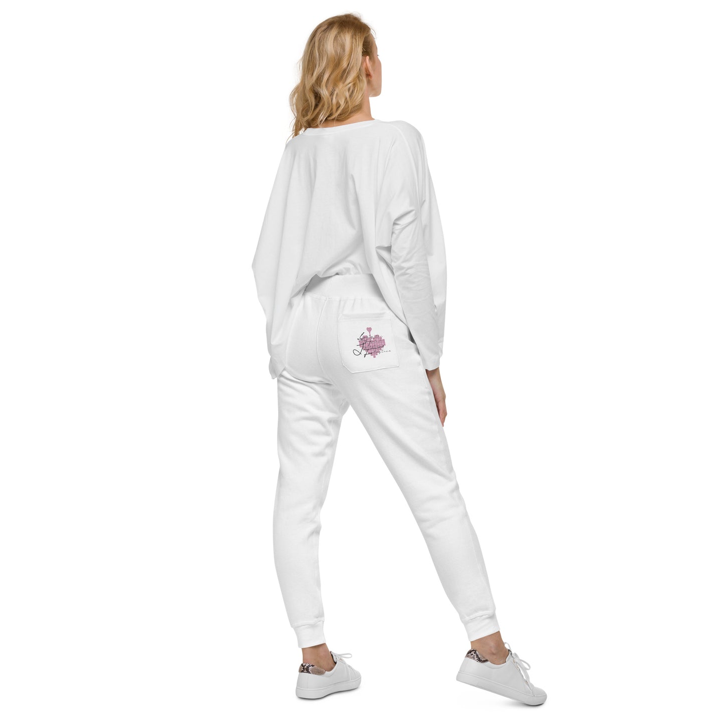 Love & Art fleece sweatpants