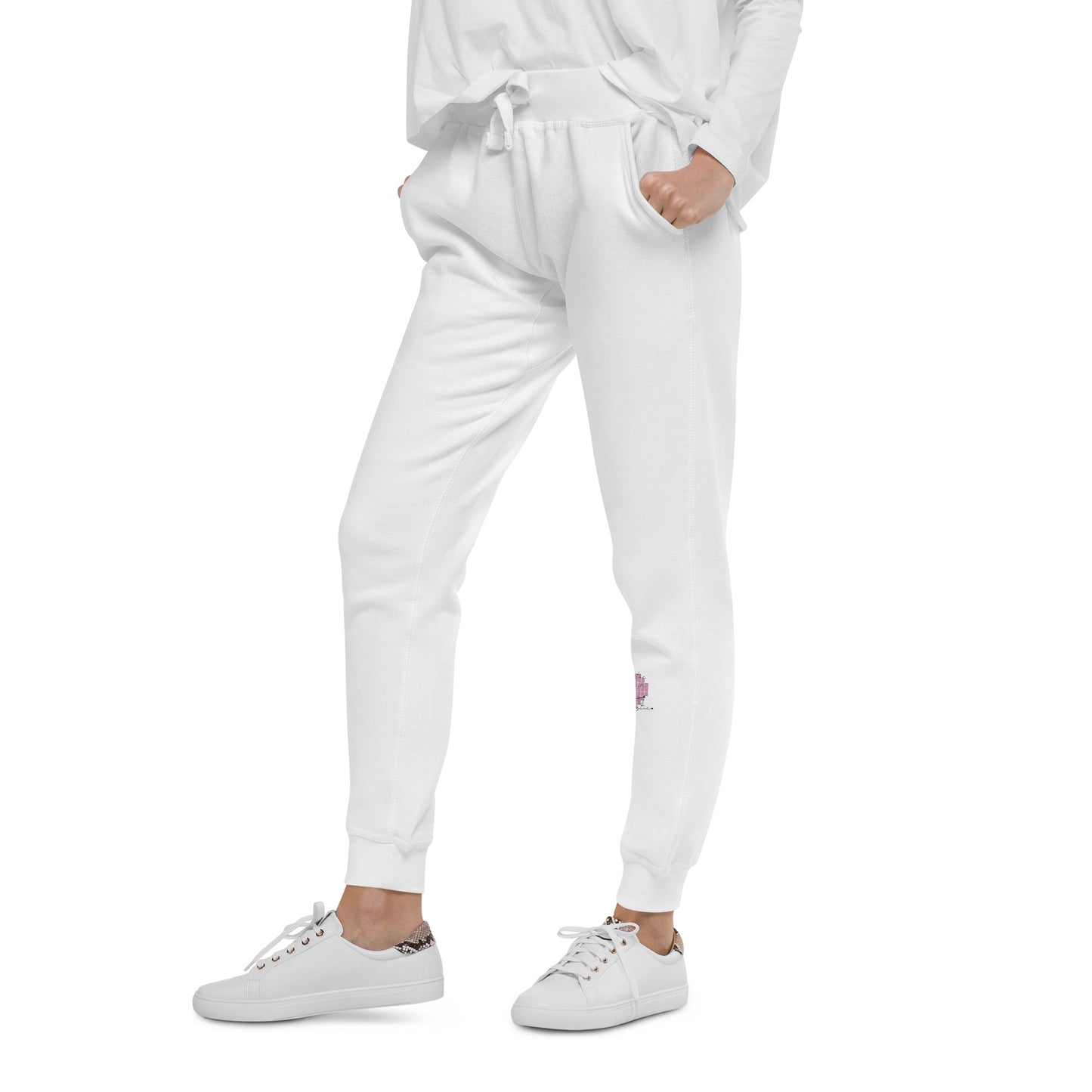 Love & Art fleece sweatpants