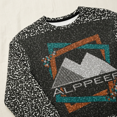 Crewneck and patterned shoulder detail