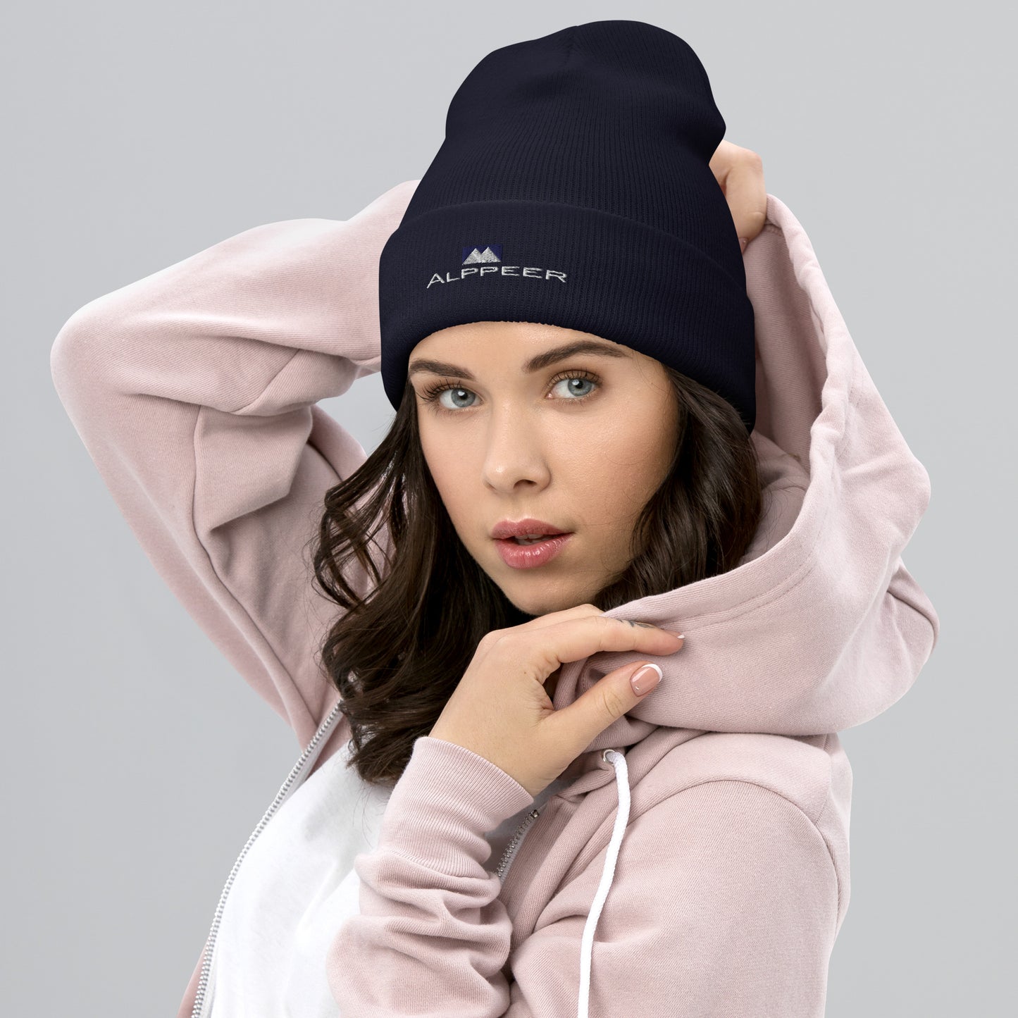 Alppeer Cuffed Beanie