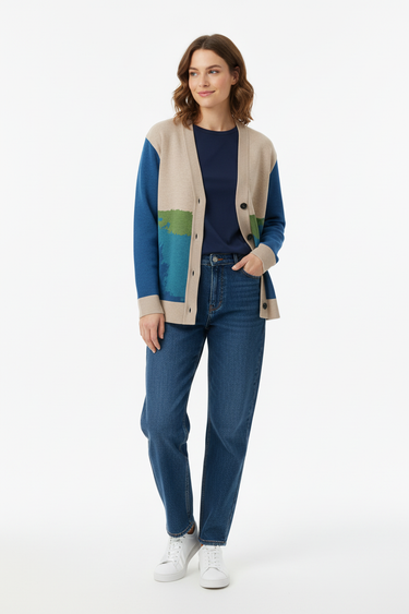 Female model - candid casual styling