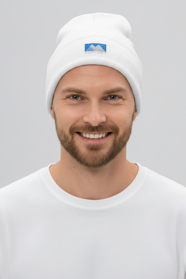 Look 4 – White Beanie Male Studio