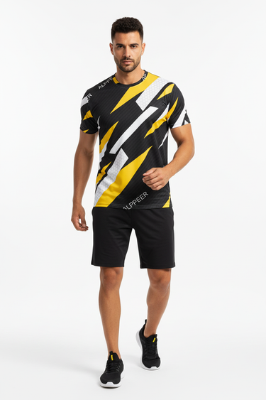 Look 5 - Sporty with athletic shorts