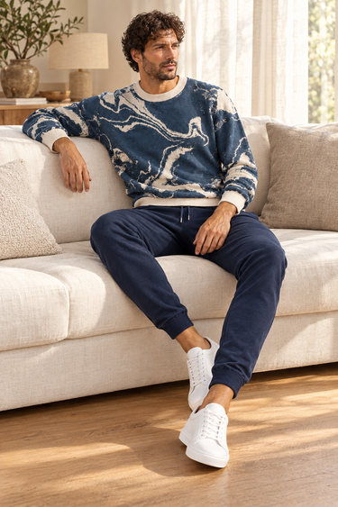 Relaxed ivory sofa look