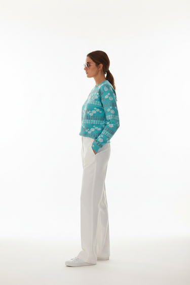 Side – White BG